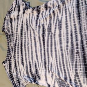 Black and Grey Tye died design T-shirt